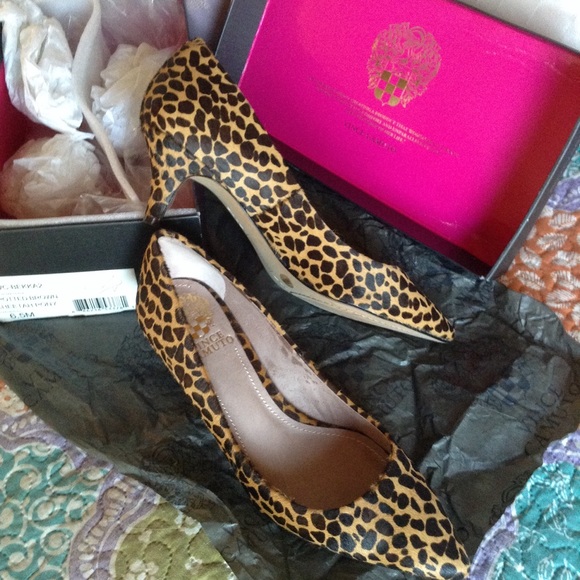 NWOT/ VINCE CAMUTO Spotted Brown Cheetah Pony💛 - Picture 3 of 6